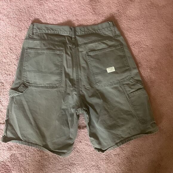 Carpenter Gap Shorts - Picture 3 of 5